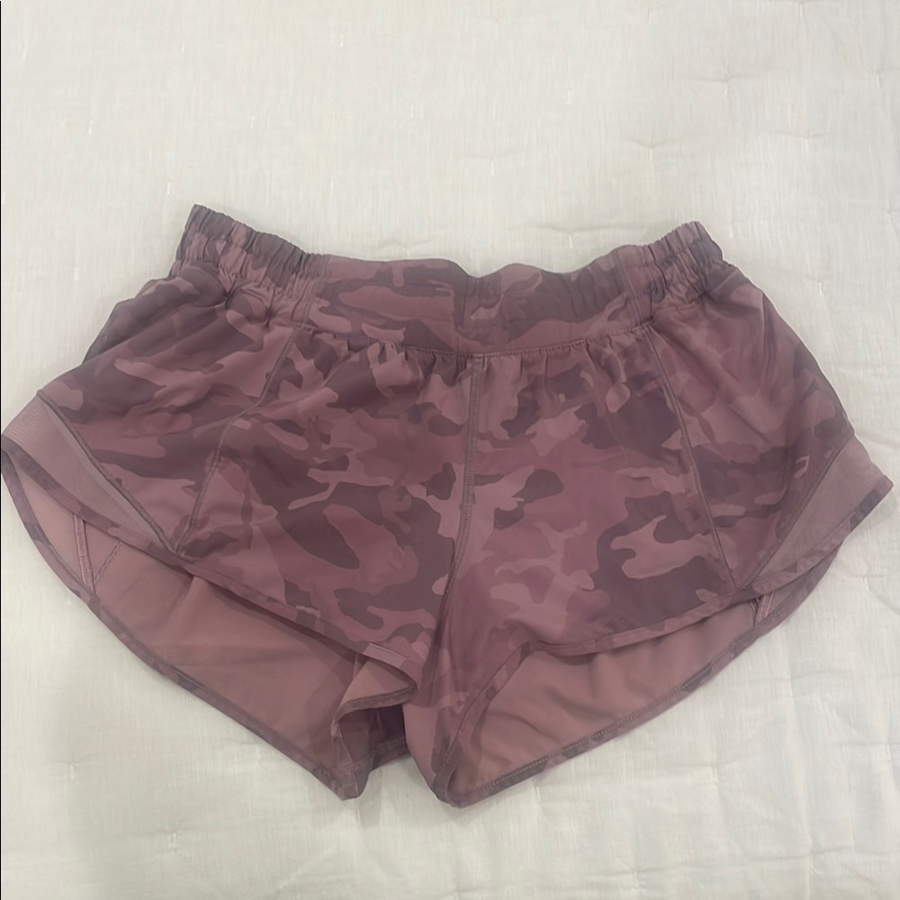 lululemon athletica hotty hot shorts 2.5” inseam